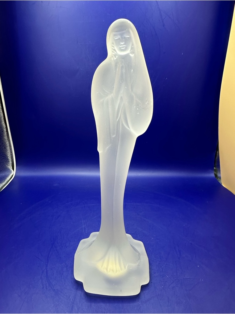 Lenox Imperial Hand Crafted Frosted Glass Praying Madonna